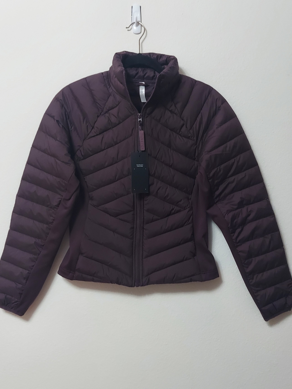 Fabletics Lightweight Adventure Jacket Oxblood Size Small